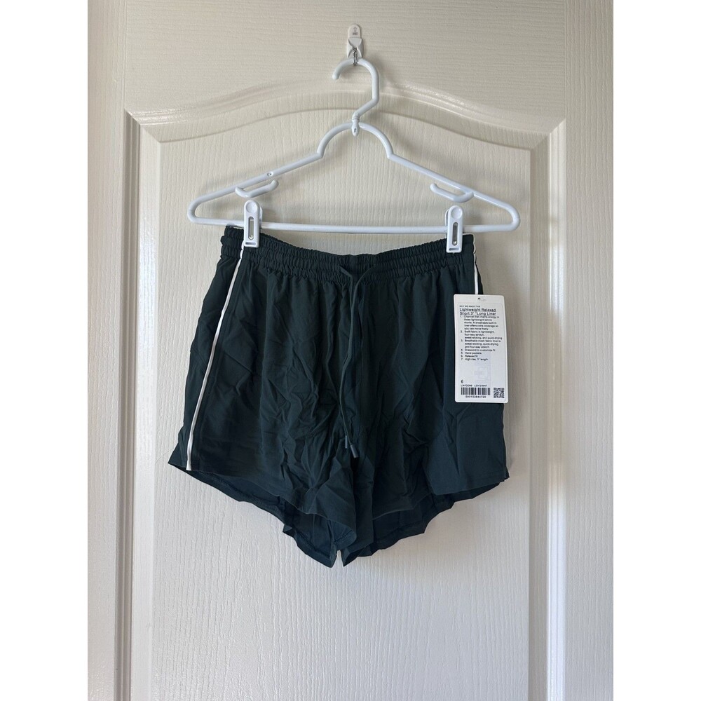 NWT Lululemon Lightweight Relaxed Short 3" Long Liner Legacy Green/White Size 6
